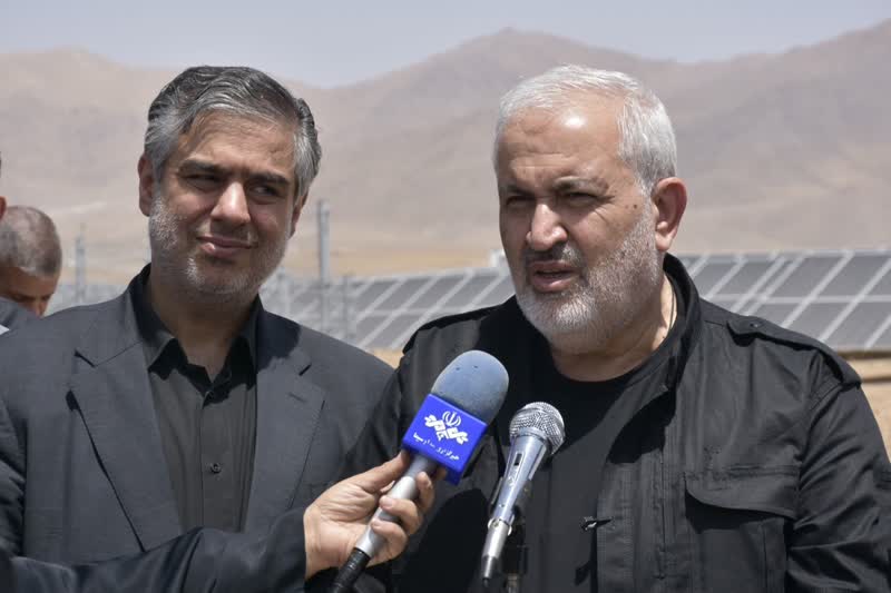 نیروگاه خورشیدی ۱۰۰ مگاواتی مانا انرژی در شهرستان محلات افتتاح شد 2 نیروگاه خورشیدی ۱۰۰ مگاواتی مانا انرژی در شهرستان محلات افتتاح شد