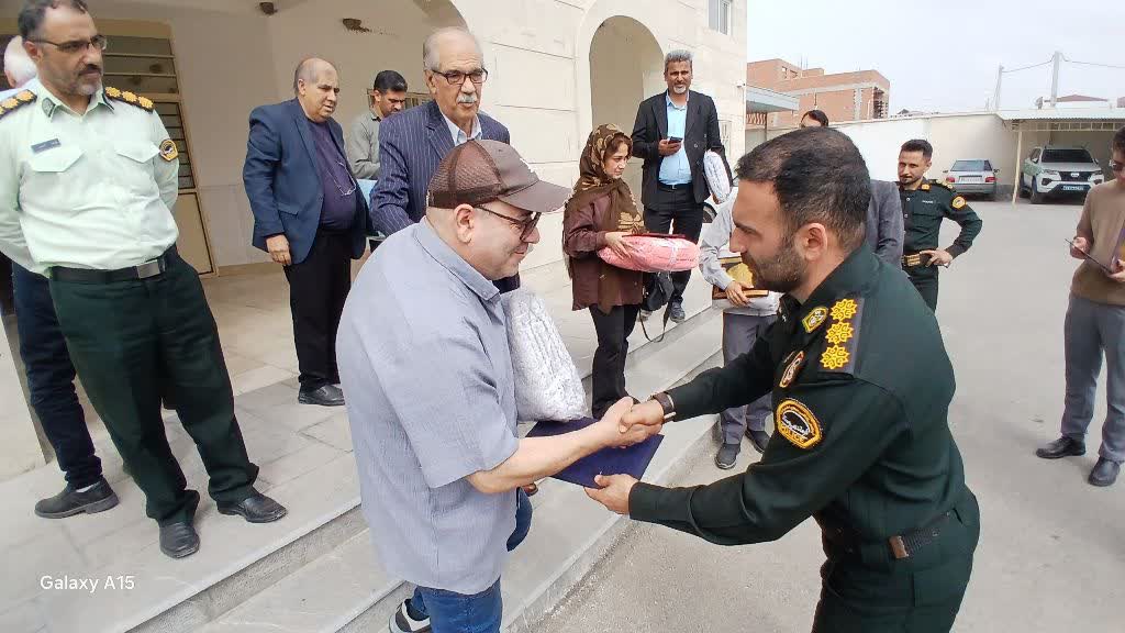 نشست خبری فرمانده انتظامی آق قلا باخبرنگاران و اصحاب رسانه بمناسبت هفته انتظامی 1 نشست خبری فرمانده انتظامی آق قلا باخبرنگاران و اصحاب رسانه بمناسبت هفته انتظامی