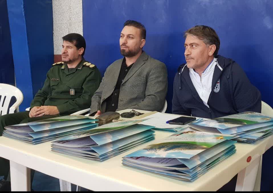 «هفتهنامه اشاره» قهرمان فوتسال هفته مقاومت شد/محمدحسین ماهوتیان بازیکن اخلاق این دوره از مسابقات 4 «هفتهنامه اشاره» قهرمان فوتسال هفته مقاومت شد/محمدحسین ماهوتیان بازیکن اخلاق این دوره از مسابقات