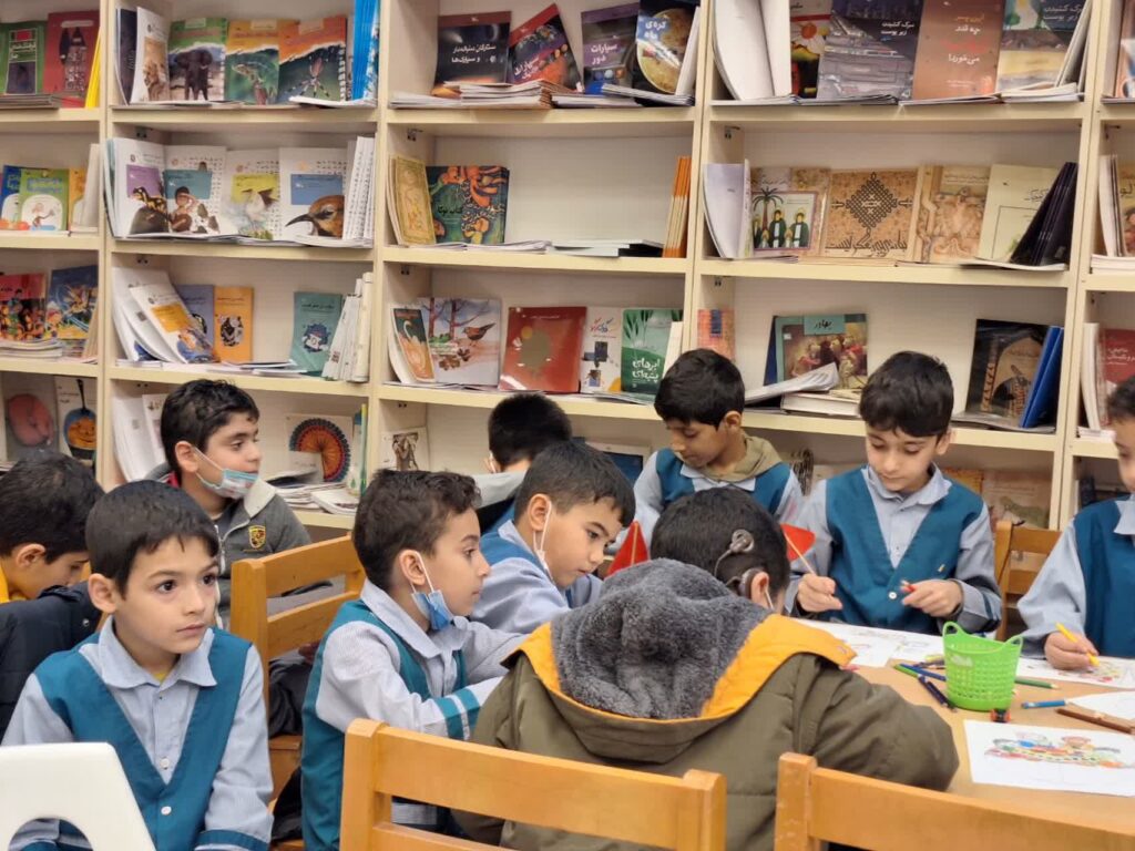 آموزش خارج از کلاس؛ تجربه مسجدگردی دانشآموزان در مسجد جامع گلشن 4 آموزش خارج از کلاس؛ تجربه مسجدگردی دانشآموزان در مسجد جامع گلشن